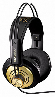 AKG K121 Studio