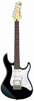 YAMAHA PACIFICA 012 BK
