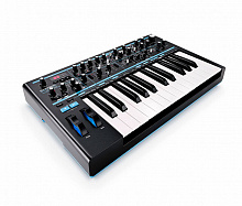 NOVATION Bass Station II