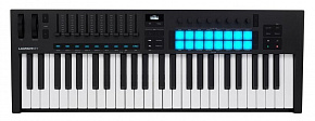 NOVATION Launchkey 49 MK4