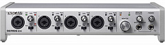 TASCAM SERIES�208i