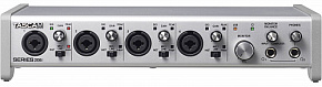 TASCAM SERIES�208i