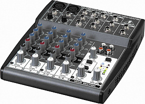 BEHRINGER XENYX 802