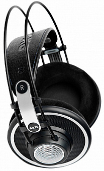 AKG K702